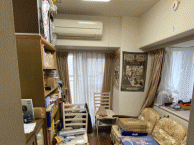 清楚なホワイトとシックなブラウンの調和が素敵な家　品川区S様邸